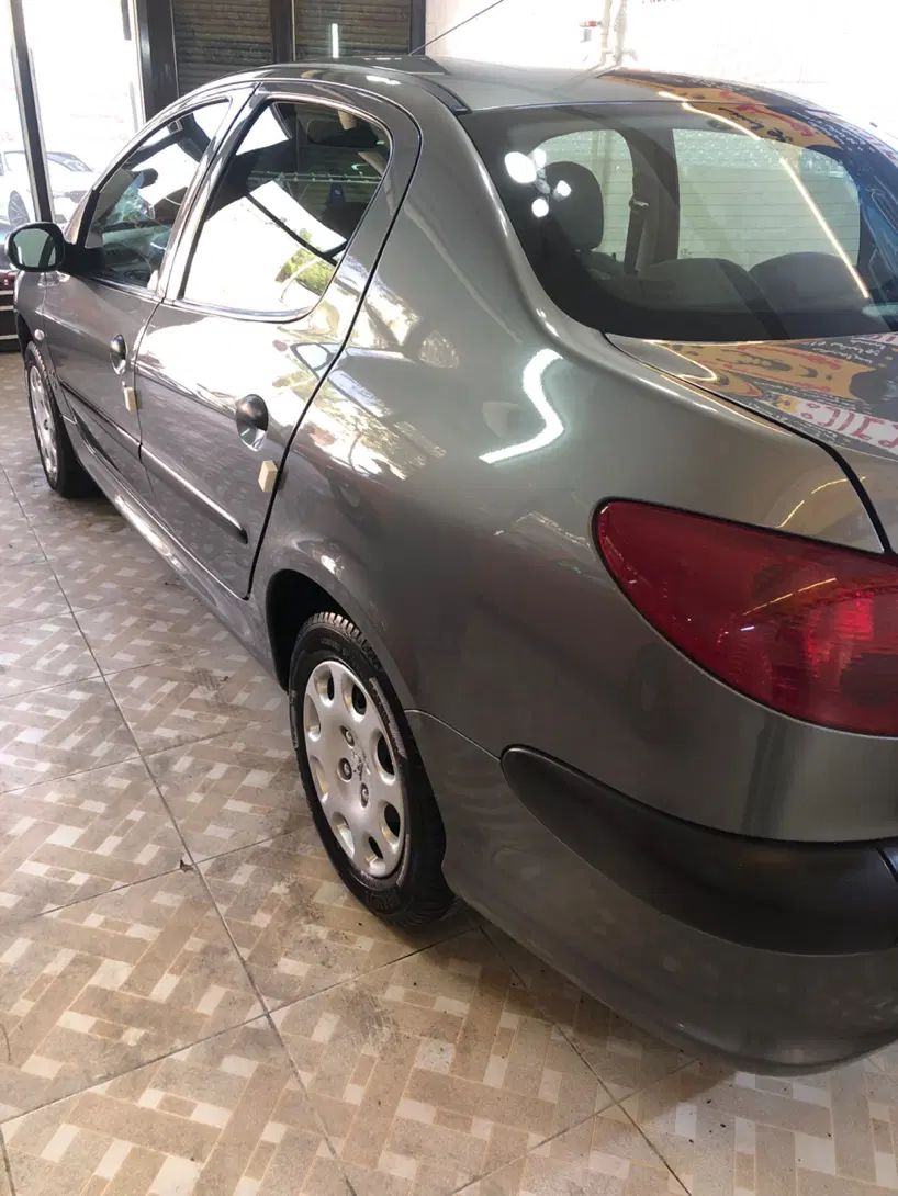 پژو ۲۰۶ صندوق دار v8 - 1393