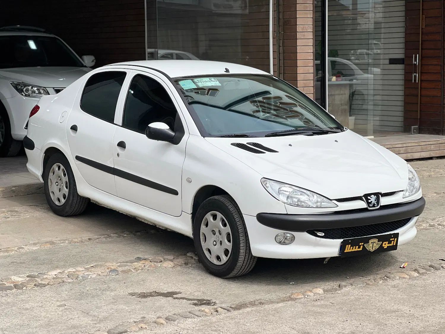 پژو ۲۰۶ صندوق دار v8 - 1395