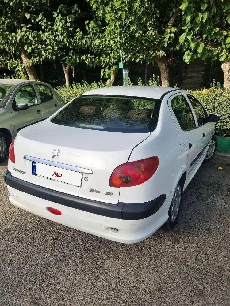 پژو ۲۰۶ صندوق دار v8 - 1395