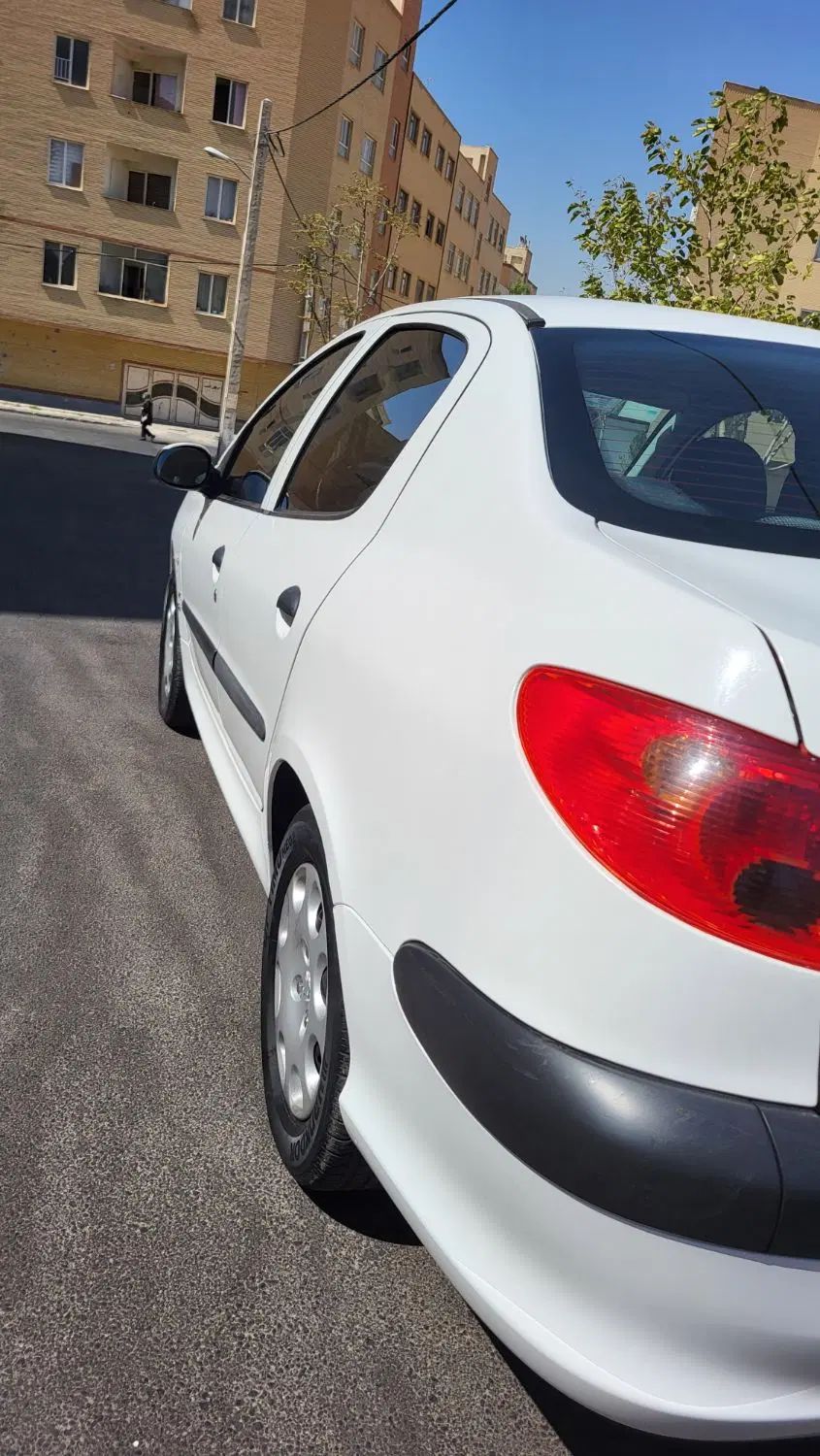 پژو ۲۰۶ صندوق دار v8 - 1396