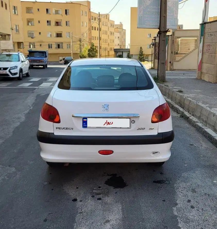 پژو ۲۰۶ صندوق دار v8 - 1396