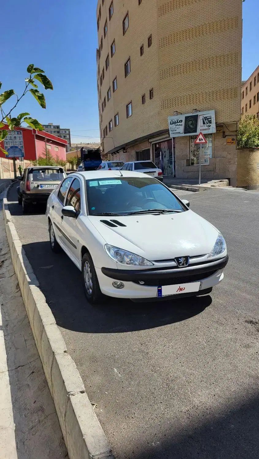 پژو ۲۰۶ صندوق دار v8 - 1396