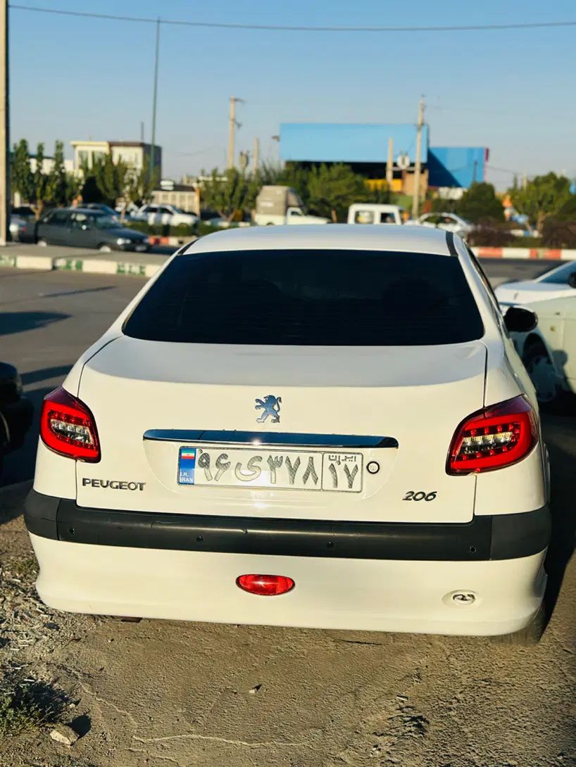 پژو ۲۰۶ صندوق دار v8 - 1392