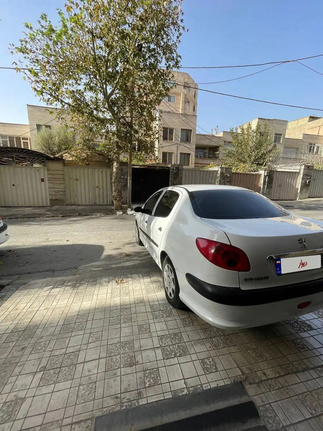 پژو ۲۰۶ صندوق دار v8 - 1395
