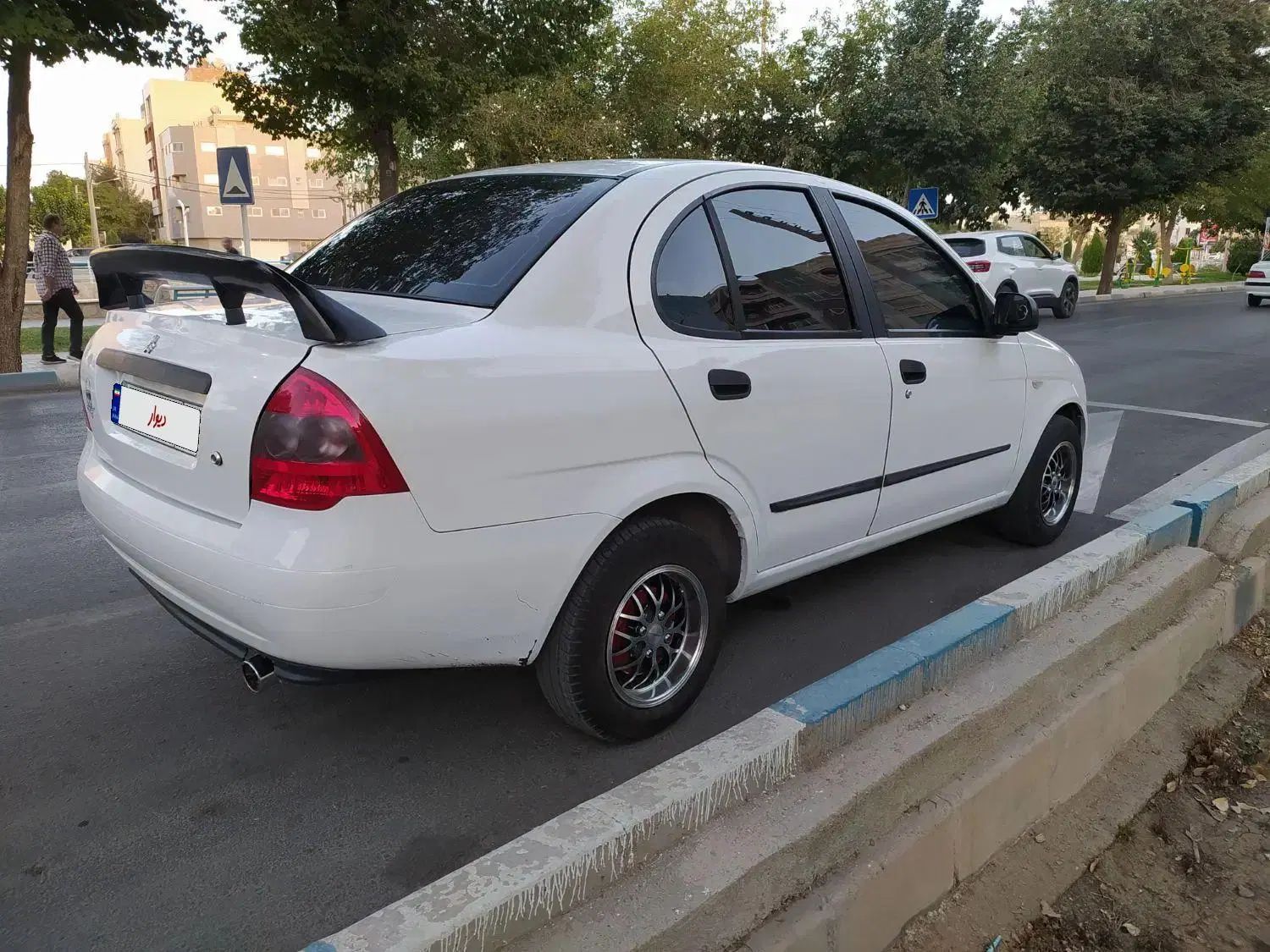 تیبا صندوق دار SX - 1396