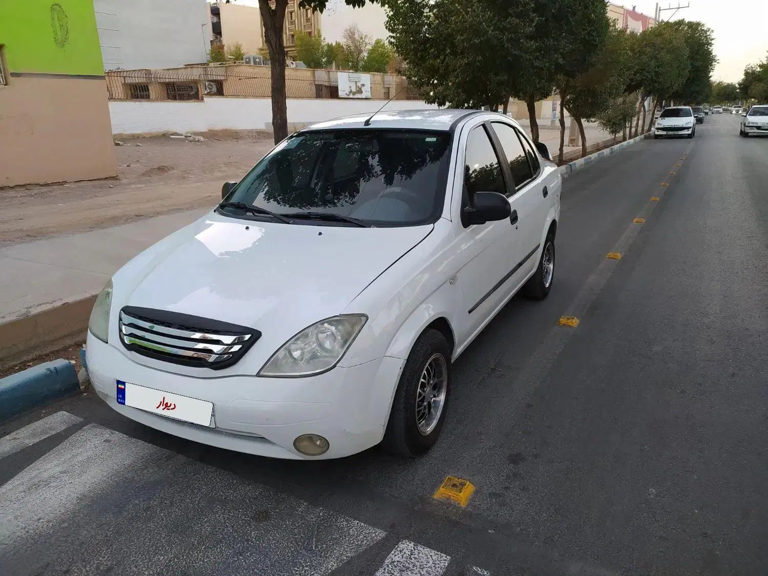 تیبا صندوق دار SX - 1396