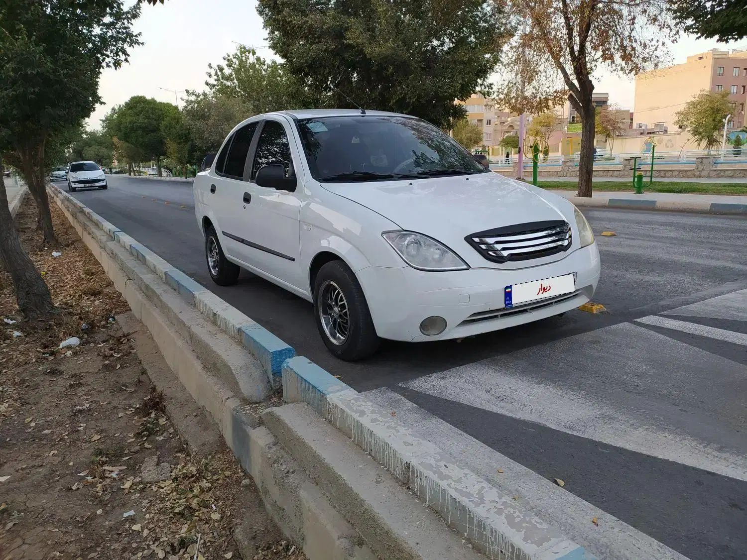 تیبا صندوق دار SX - 1396