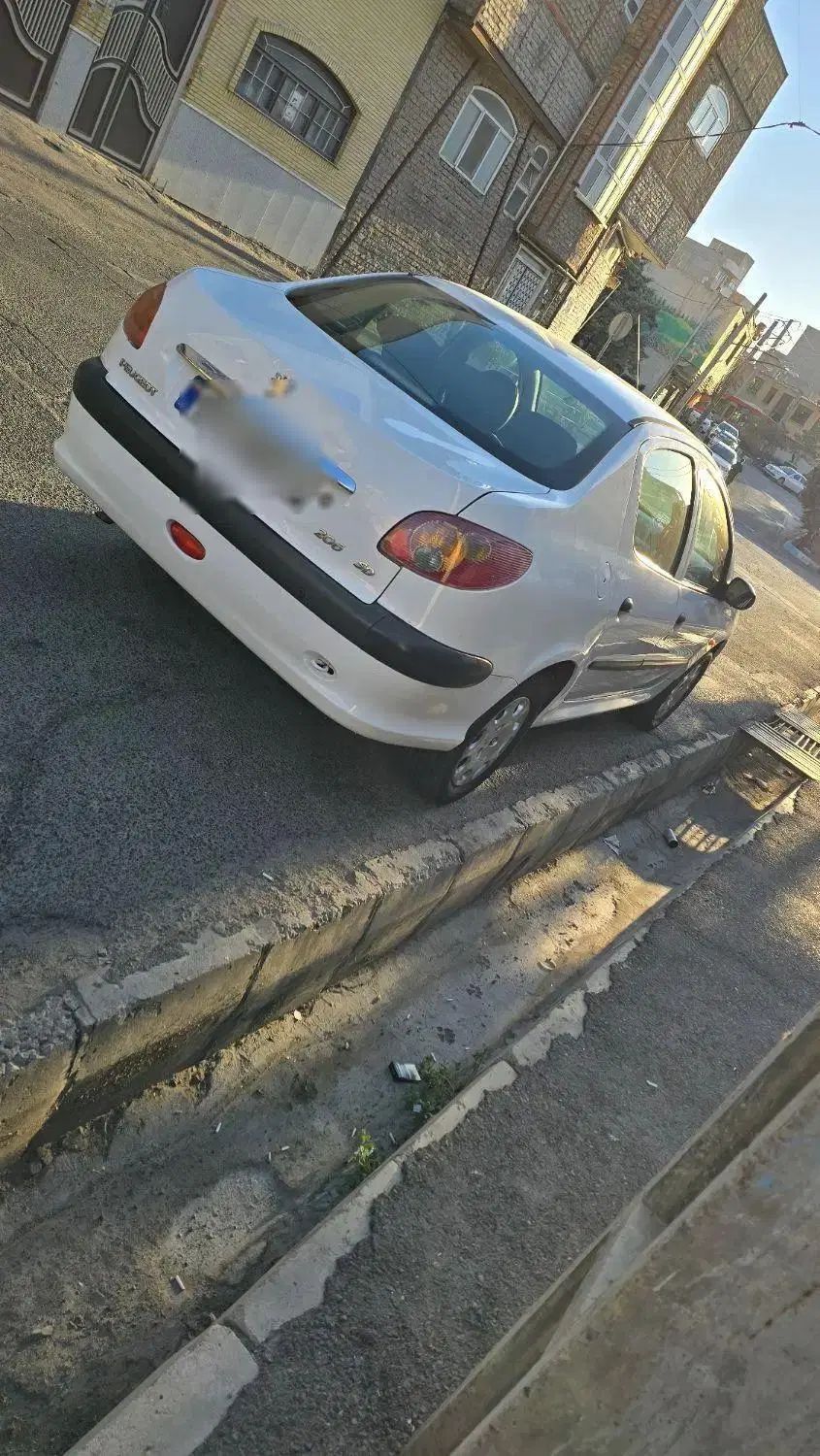 پژو ۲۰۶ صندوق دار v8 - 1393