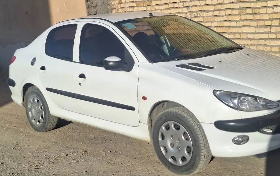 پژو ۲۰۶ صندوق دار v8 - 1398