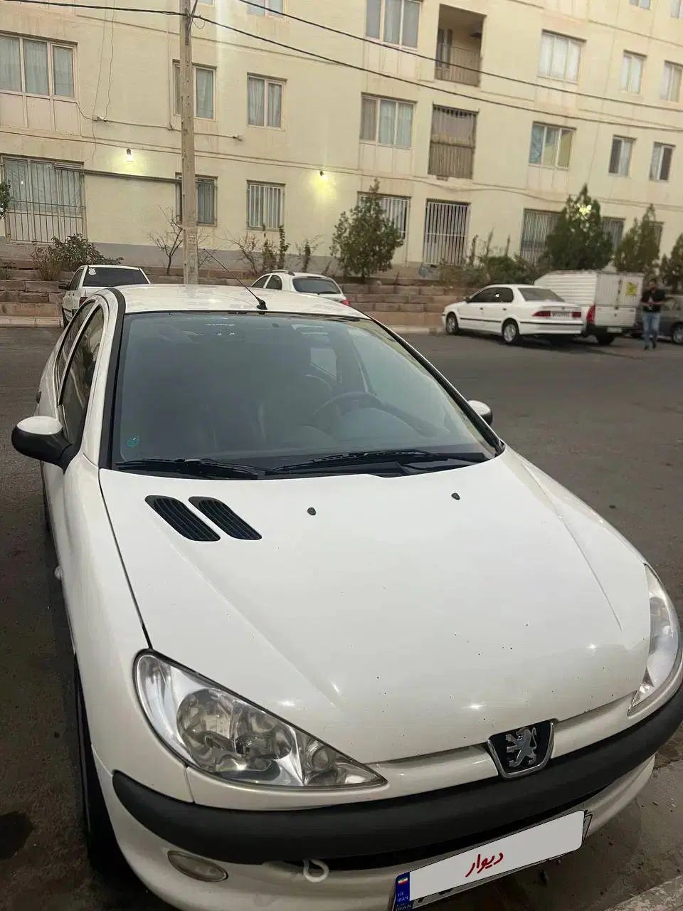 پژو ۲۰۶ صندوق دار v8 - 1399