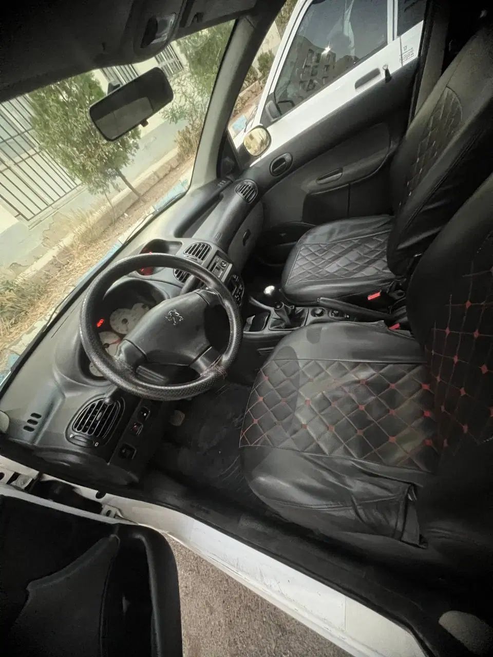 پژو ۲۰۶ صندوق دار v8 - 1399