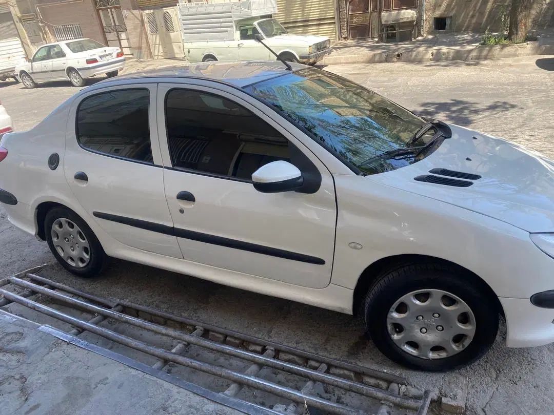 پژو ۲۰۶ صندوق دار v20 - 1390