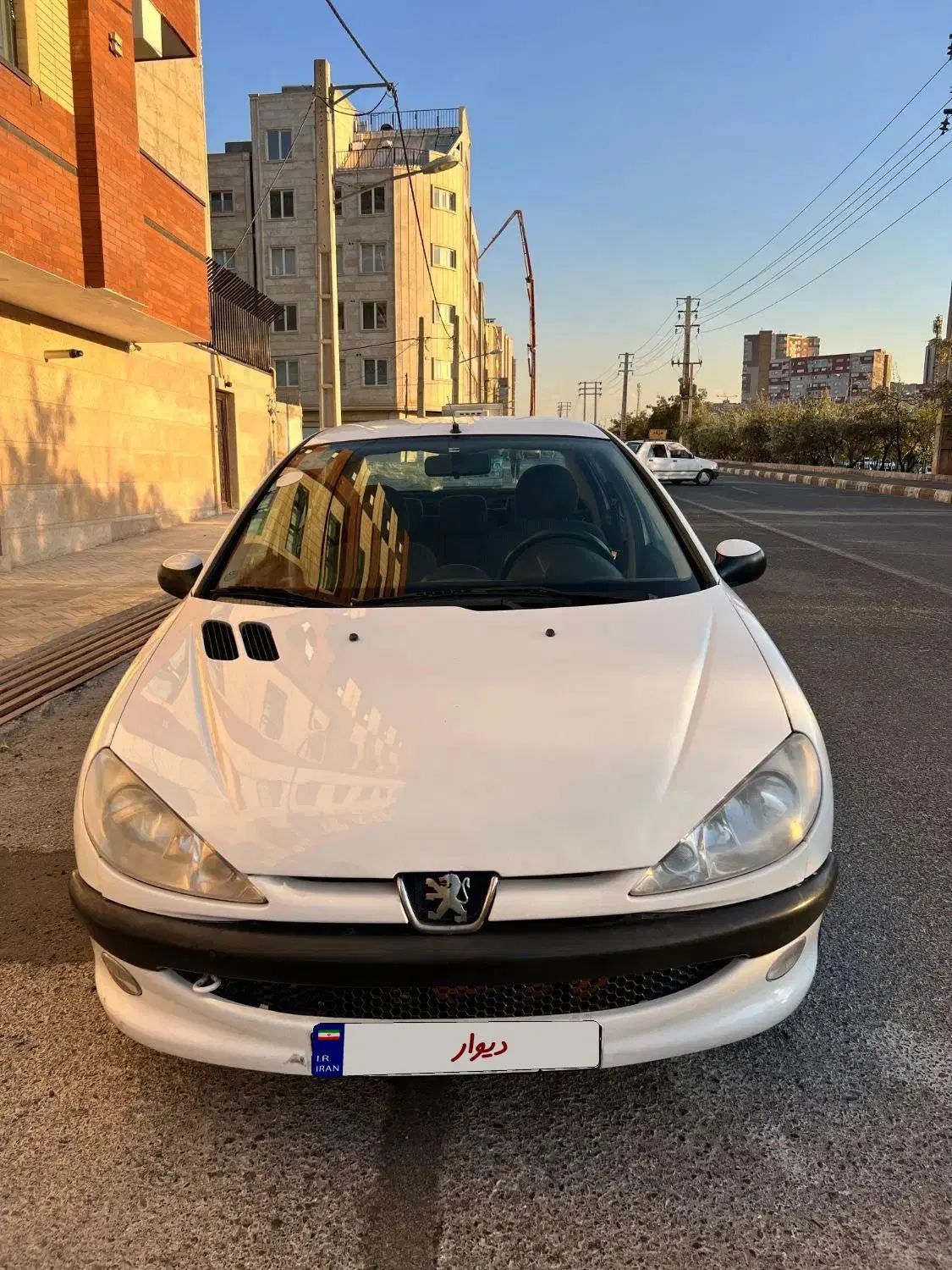 پژو ۲۰۶ صندوق دار v8 - 1395