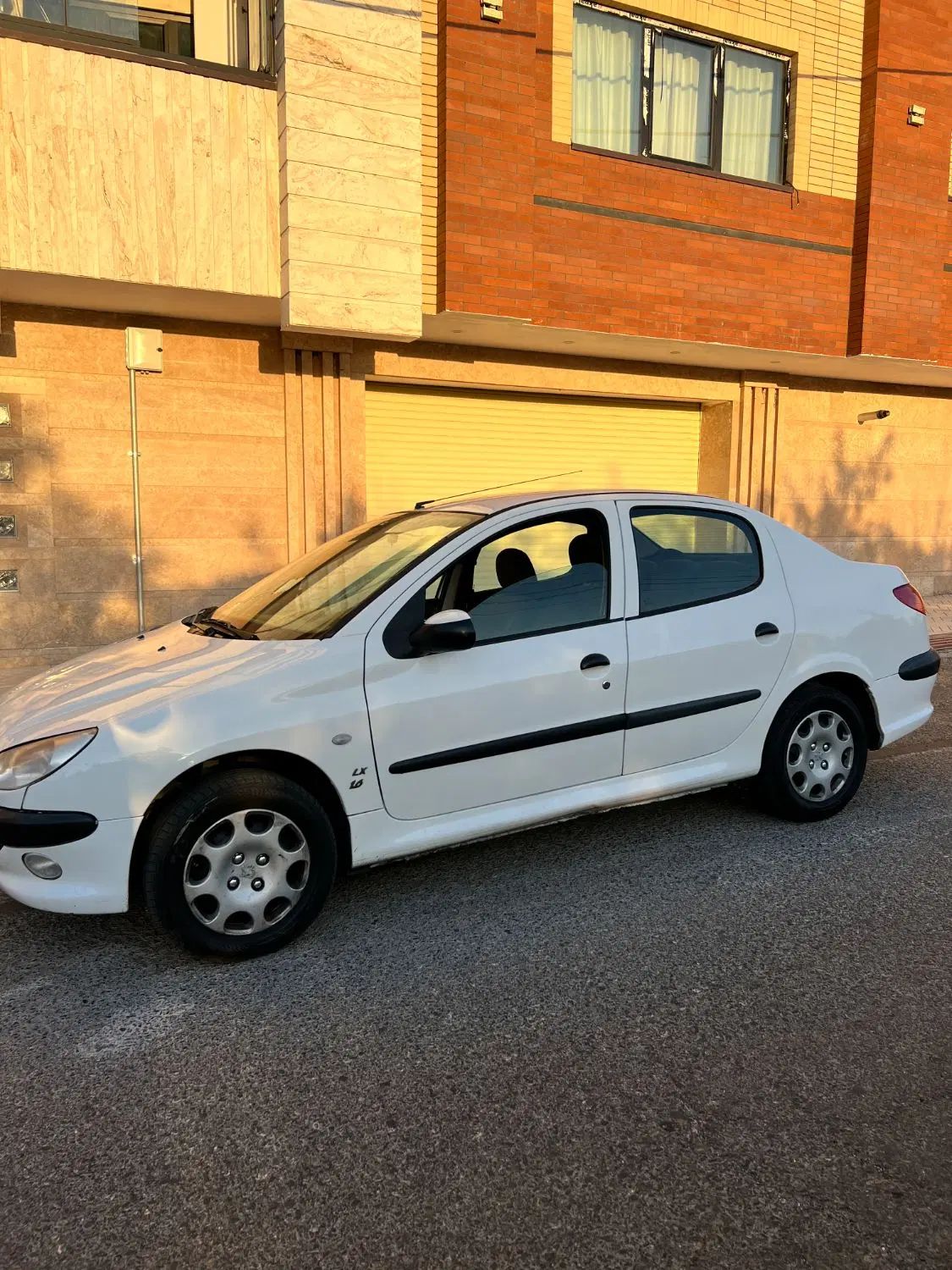 پژو ۲۰۶ صندوق دار v8 - 1395