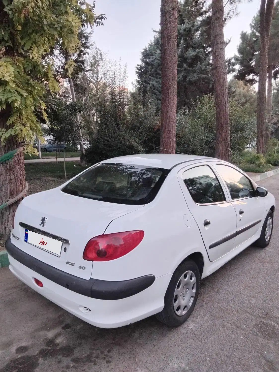 پژو ۲۰۶ صندوق دار v8 - 1394