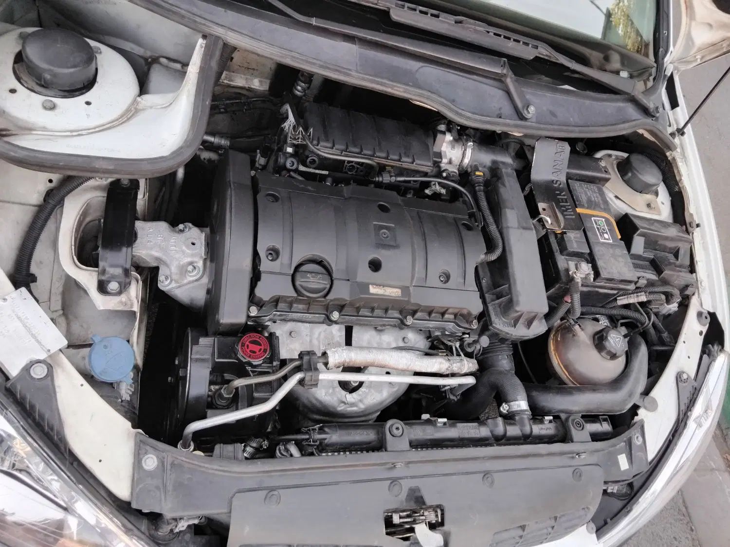 پژو ۲۰۶ صندوق دار v8 - 1394
