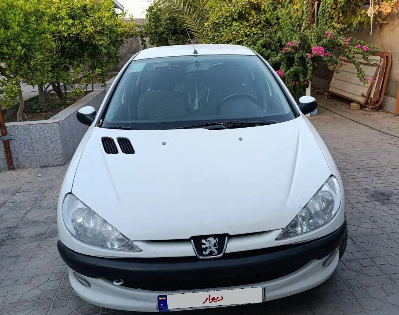 پژو ۲۰۶ صندوق دار v8 - 1396