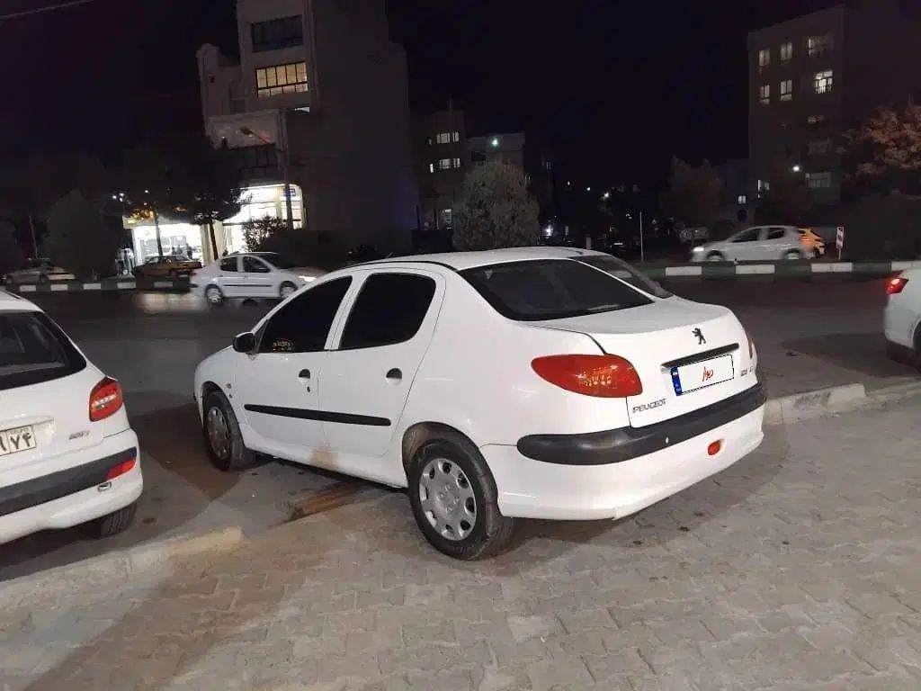 پژو ۲۰۶ صندوق دار v1 - 1389