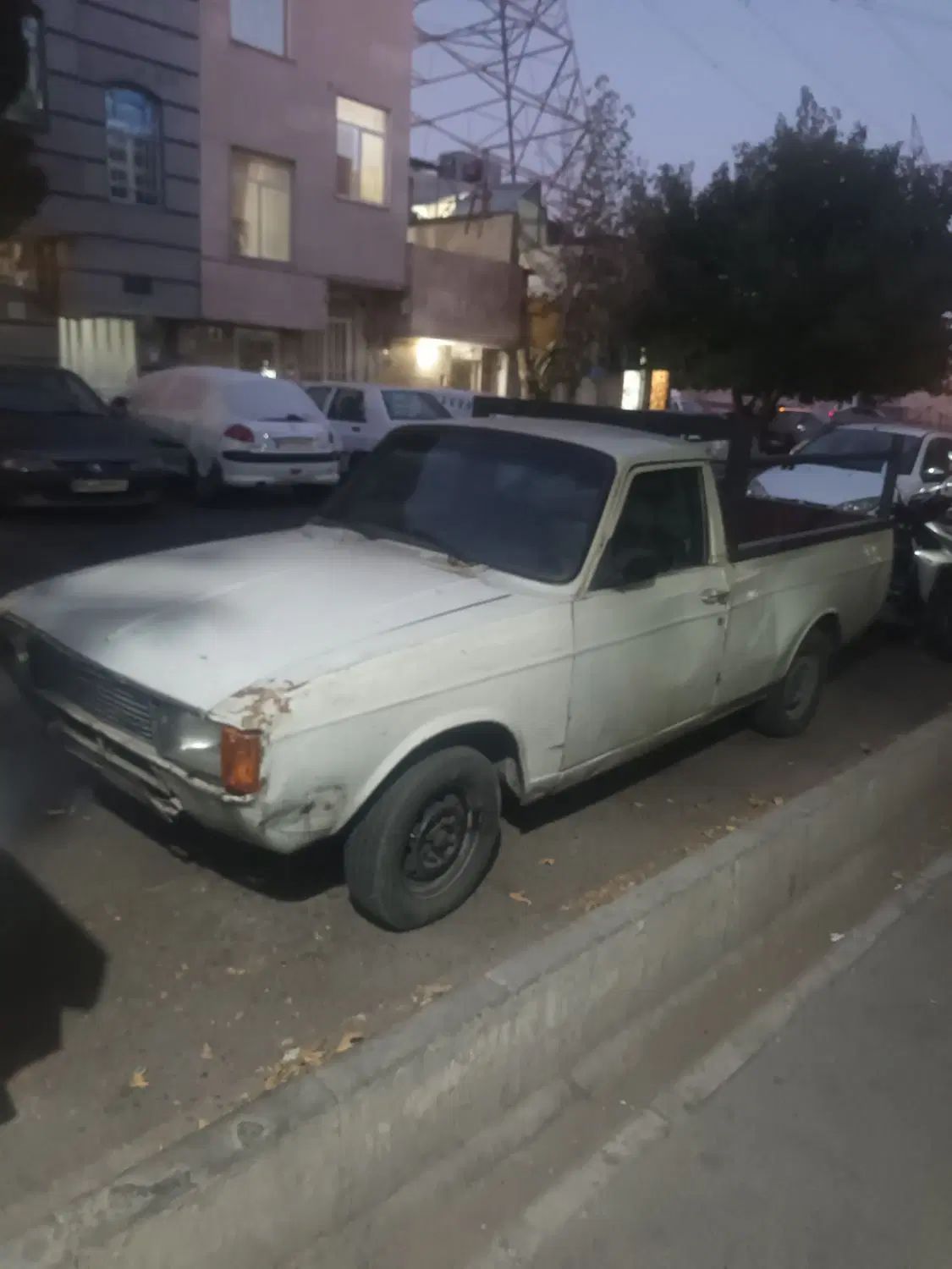 پیکان وانت بنزینی - 1383