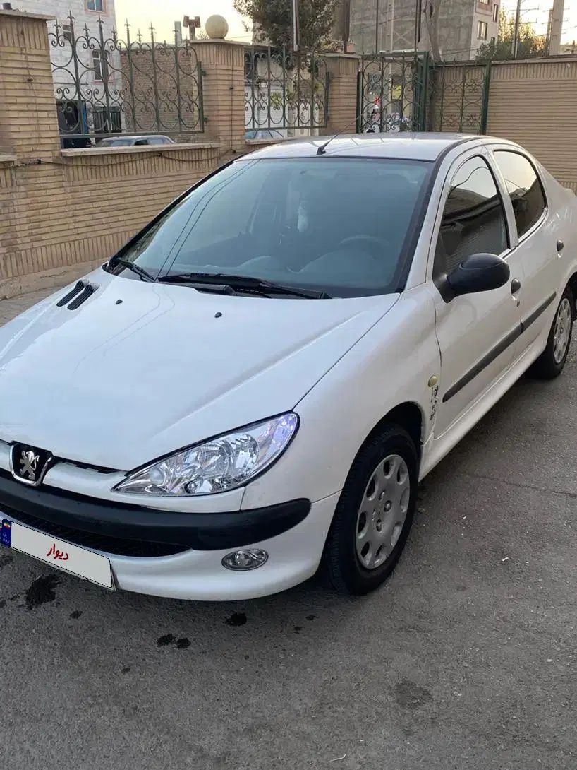 پژو ۲۰۶ صندوق دار v8 - 1393