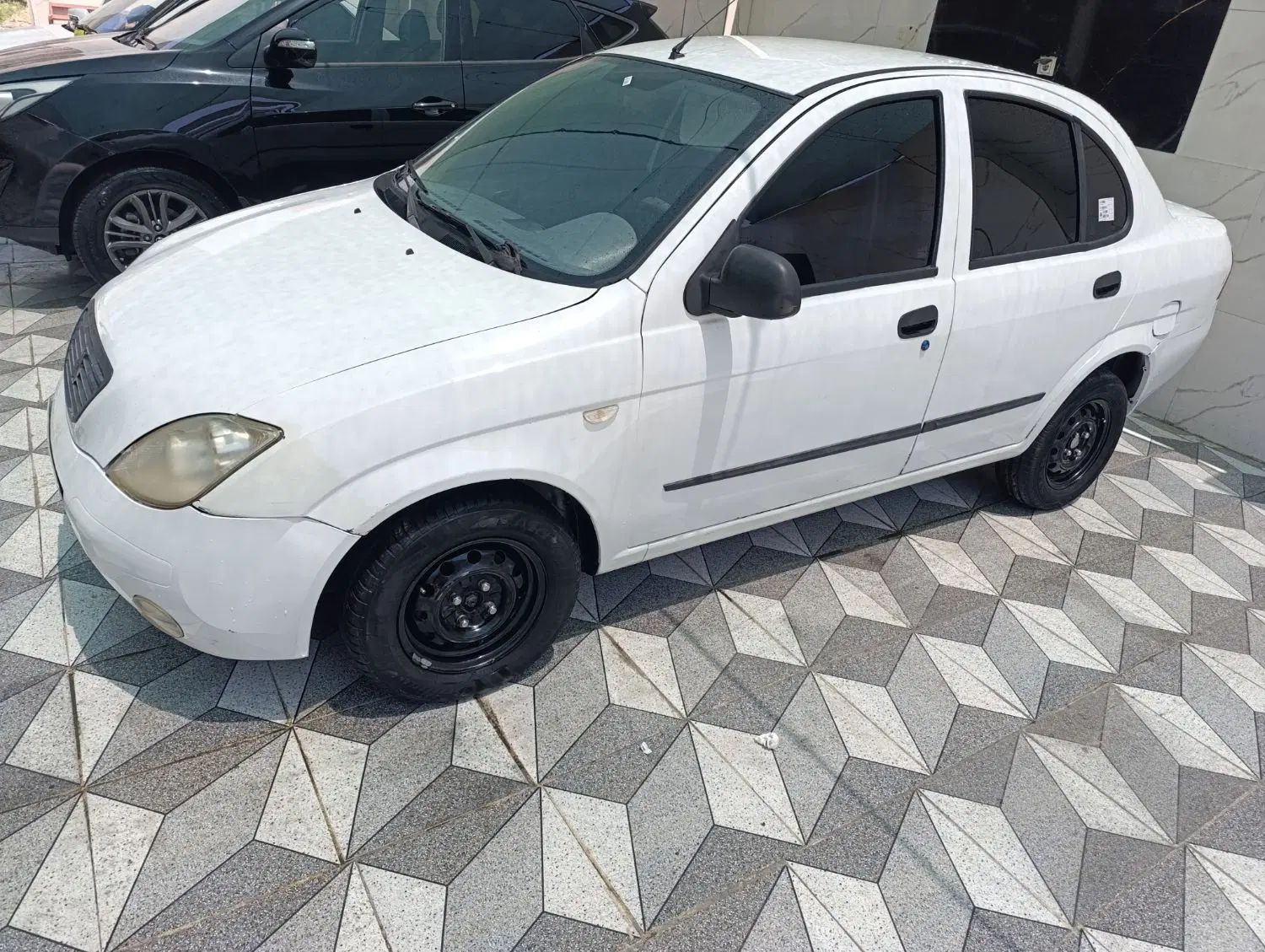 تیبا صندوق دار LX - 1395