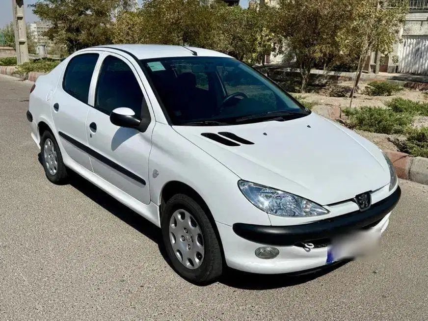 پژو ۲۰۶ صندوق دار v8 - 1398