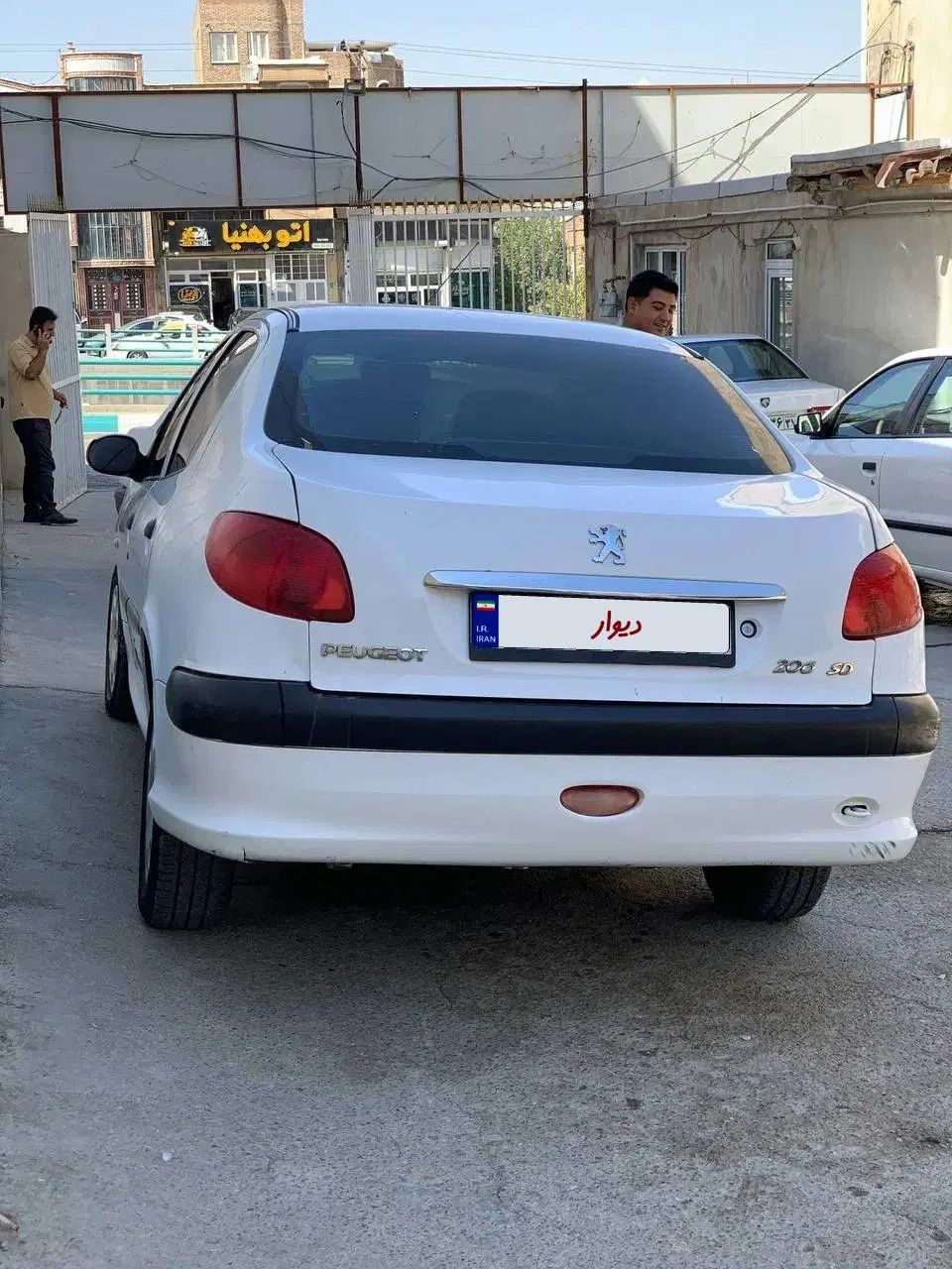 پژو ۲۰۶ صندوق دار v8 - 1390