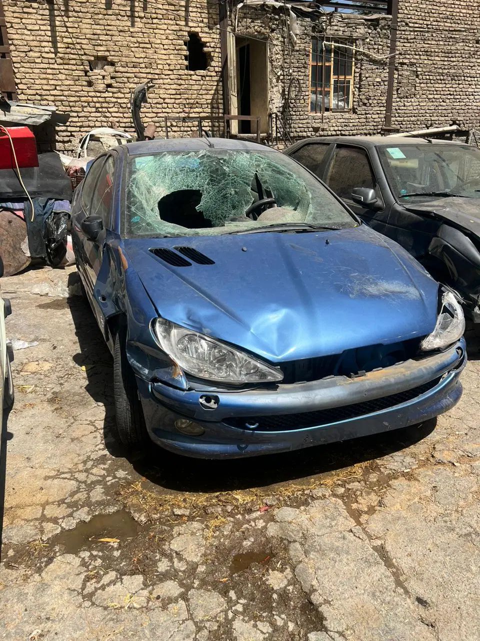 پژو ۲۰۶ صندوق دار v8 - 1396