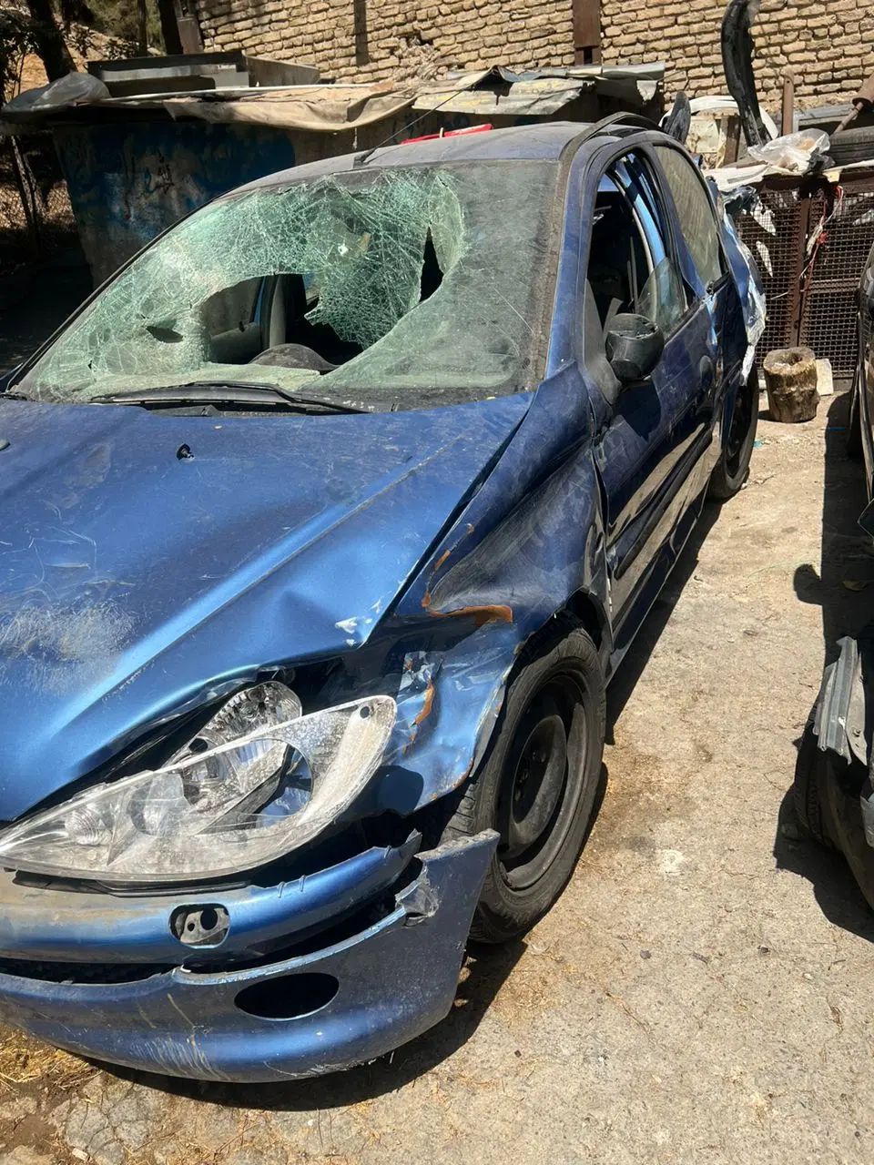 پژو ۲۰۶ صندوق دار v8 - 1396