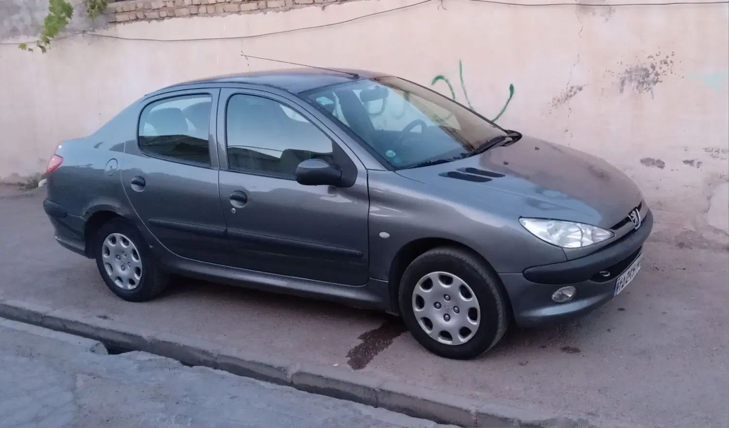 پژو ۲۰۶ صندوق دار v8 - 1393