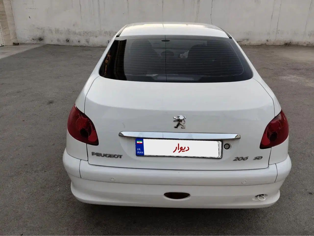 پژو ۲۰۶ صندوق دار v8 - 1395