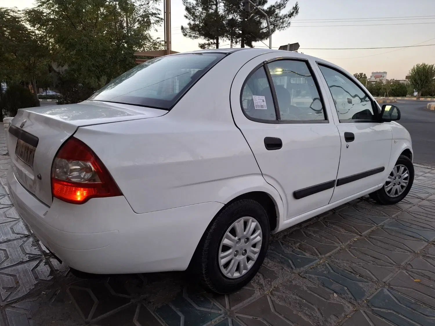 تیبا صندوق دار SX - 1393