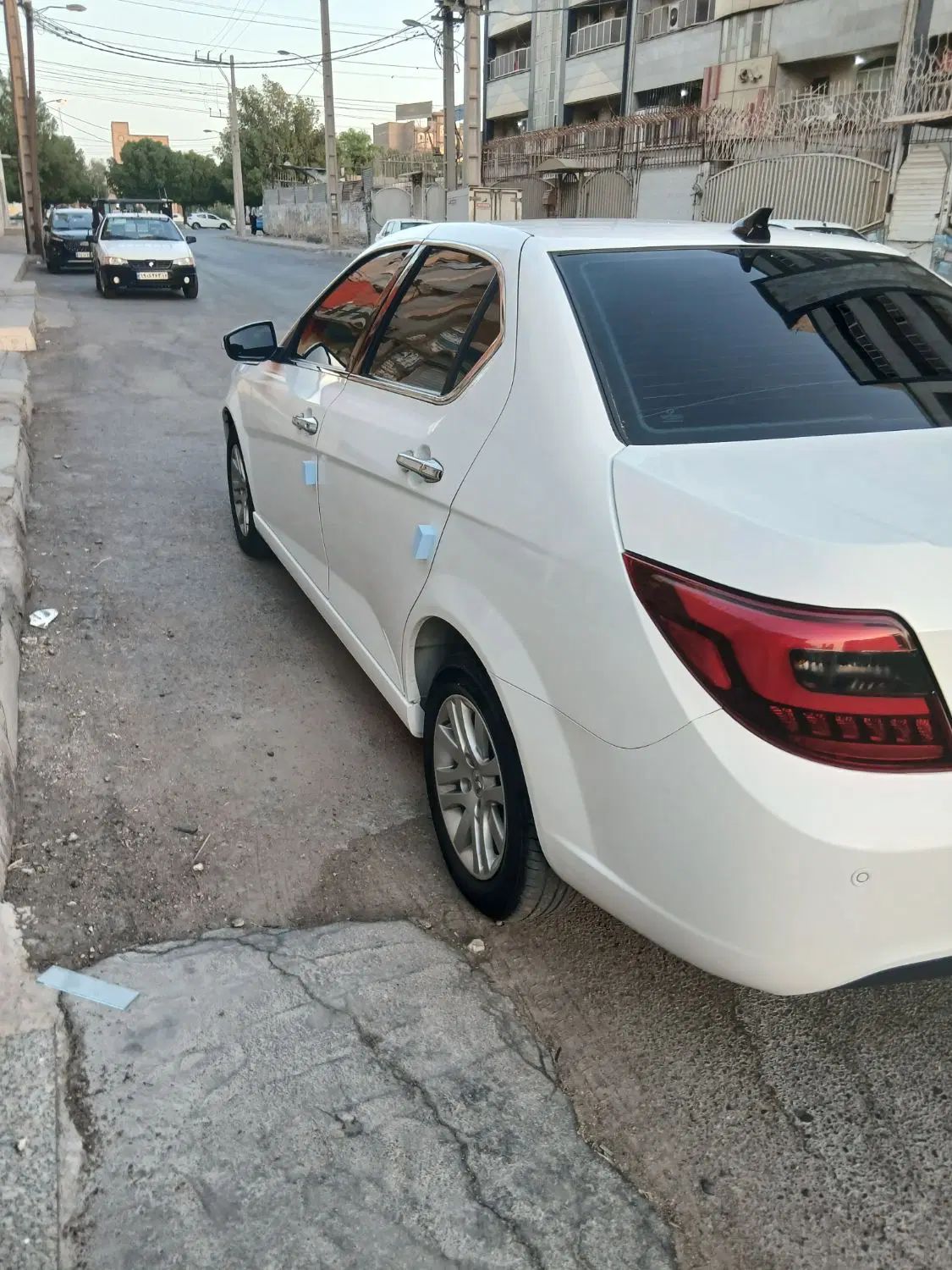 دنا پلاس تیپ ۲ سانروف ۴ ایربگ - 1399