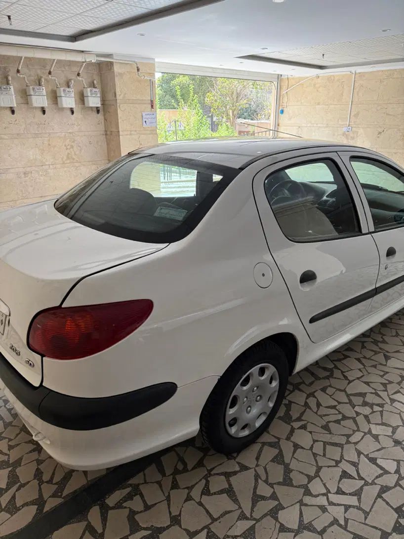 پژو ۲۰۶ صندوق دار v8 - 1398