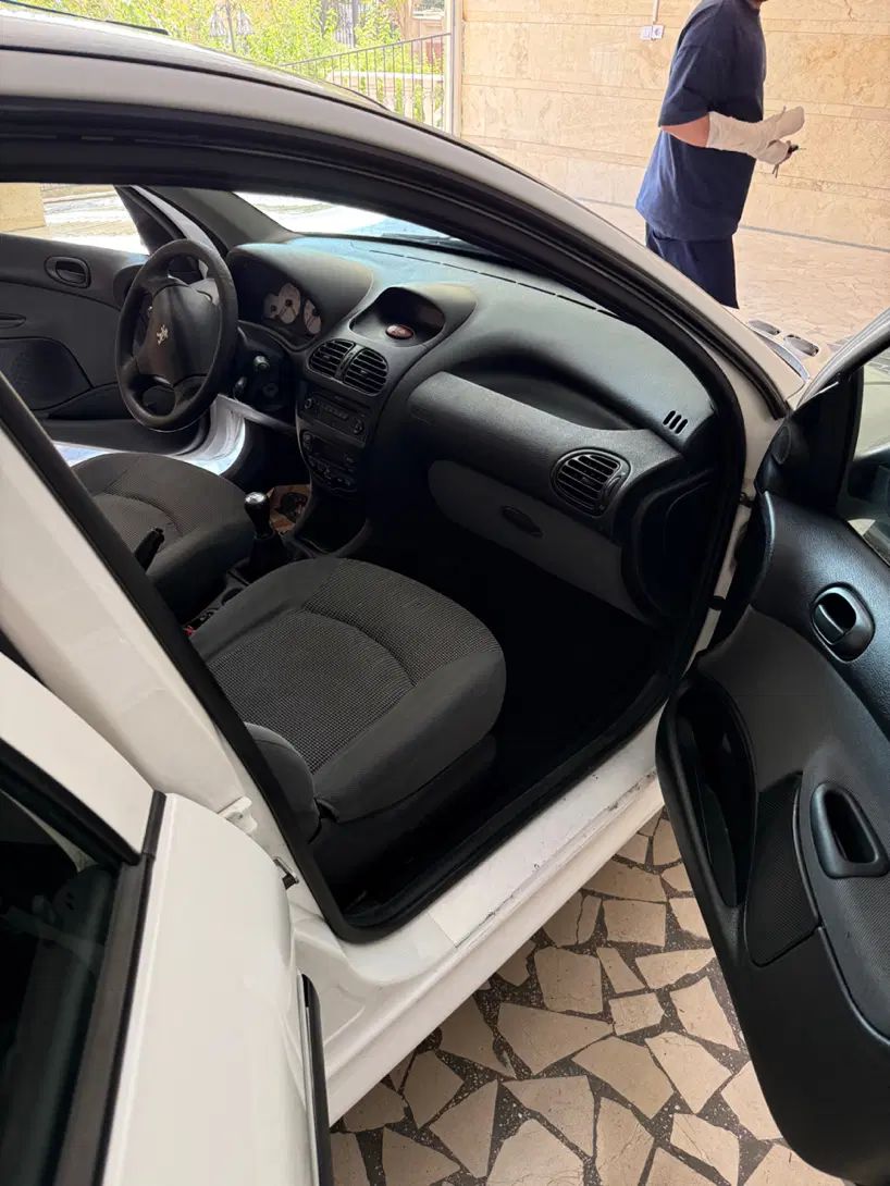 پژو ۲۰۶ صندوق دار v8 - 1398