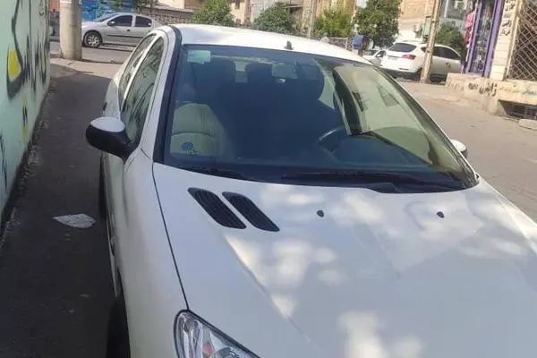 پژو ۲۰۶ صندوق دار v8 - 1394