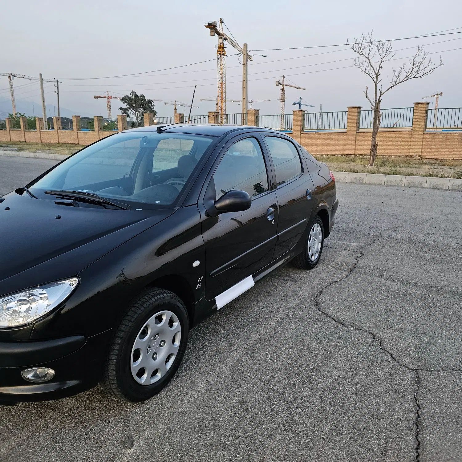 پژو ۲۰۶ صندوق دار v8 - 1394