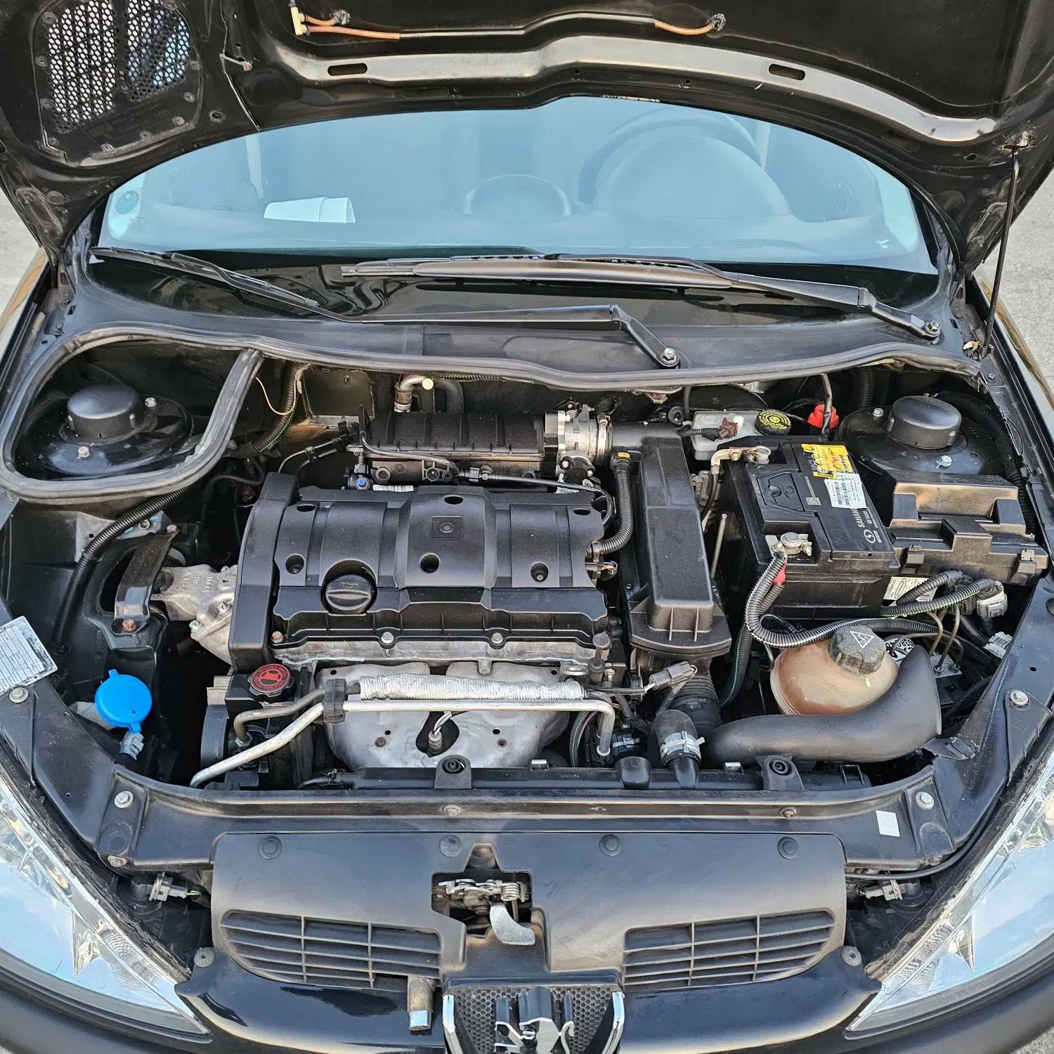پژو ۲۰۶ صندوق دار v8 - 1394