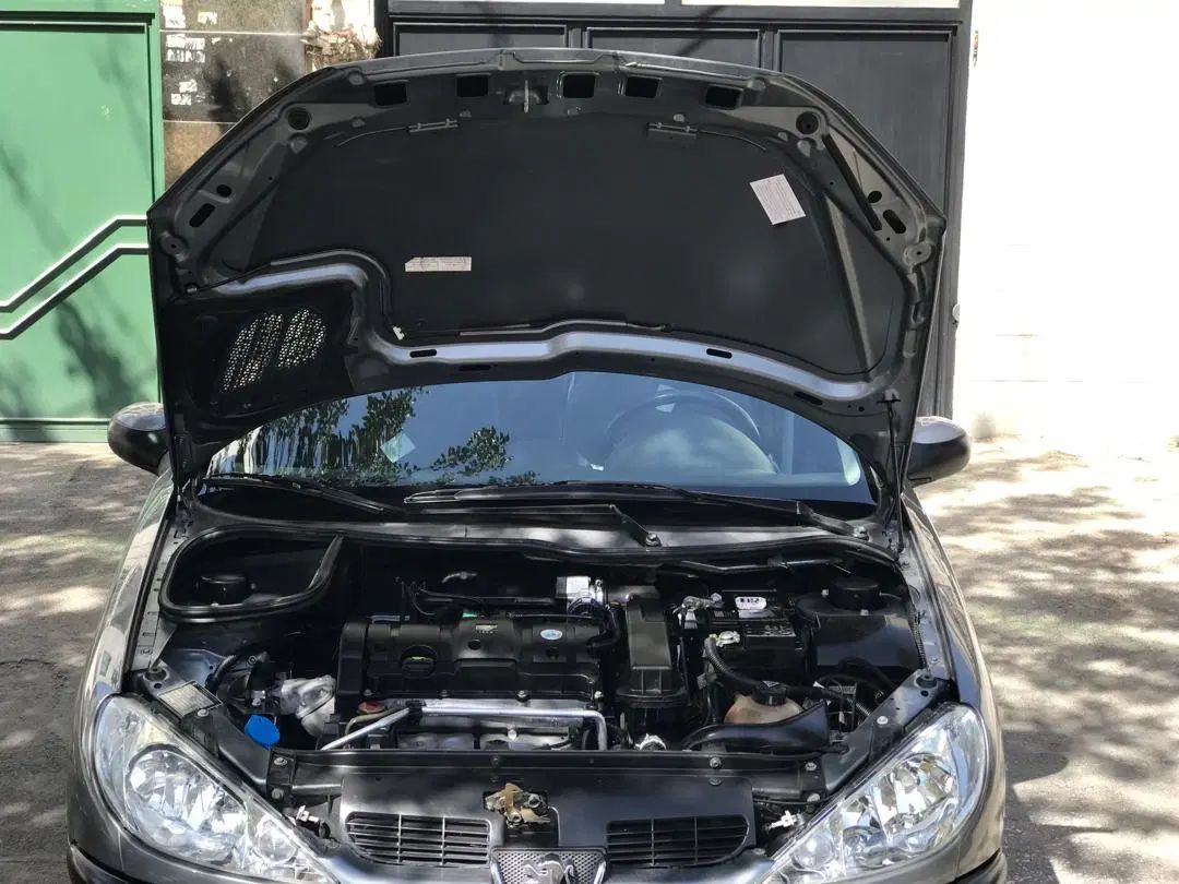 پژو ۲۰۶ صندوق دار v8 - 1397