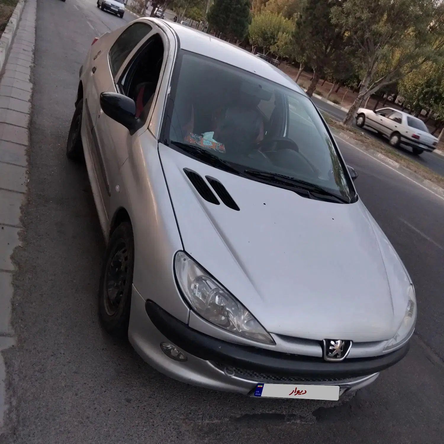 پژو ۲۰۶ صندوق دار v8 - 1386
