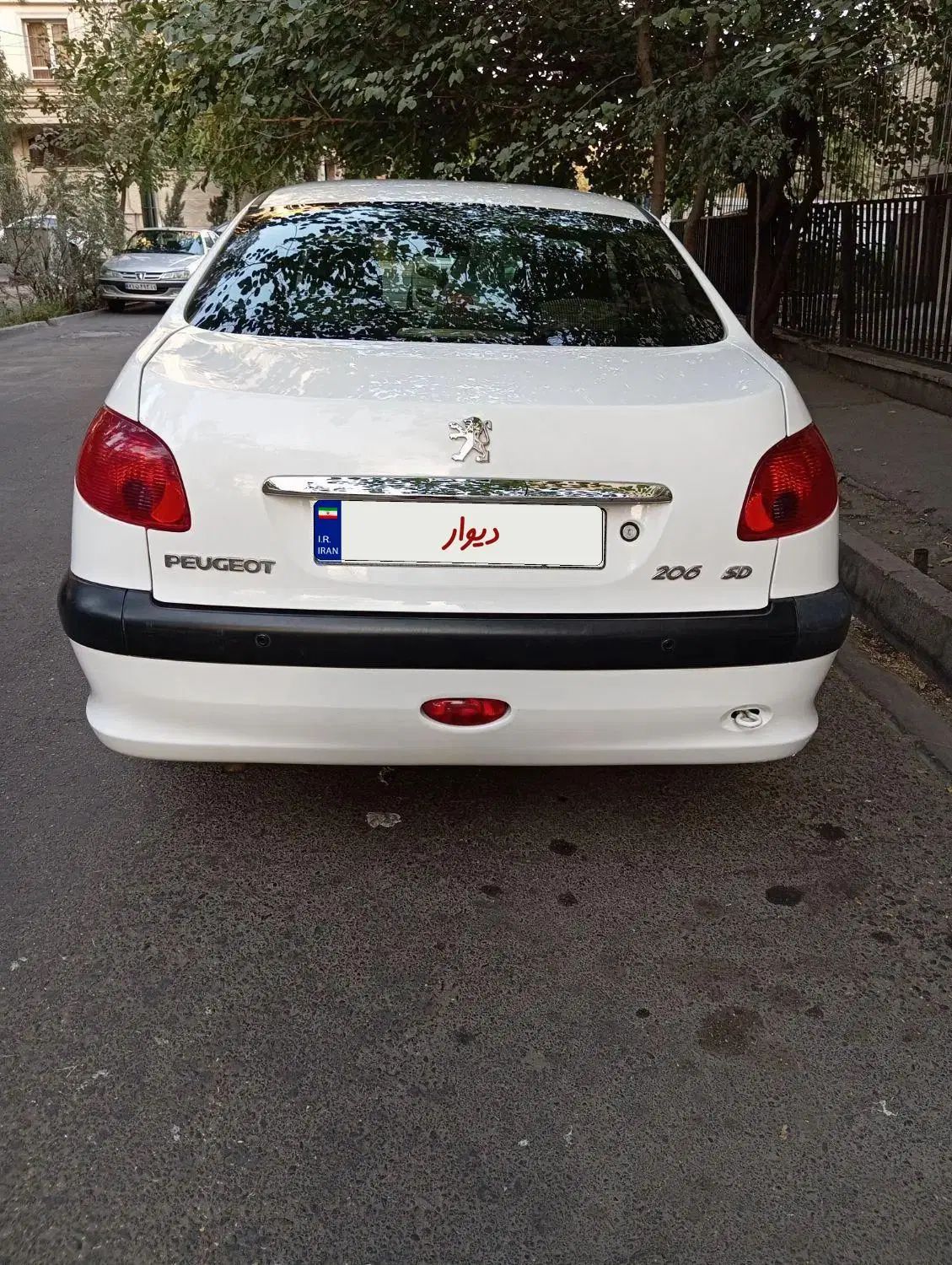 پژو ۲۰۶ صندوق دار v8 - 1398