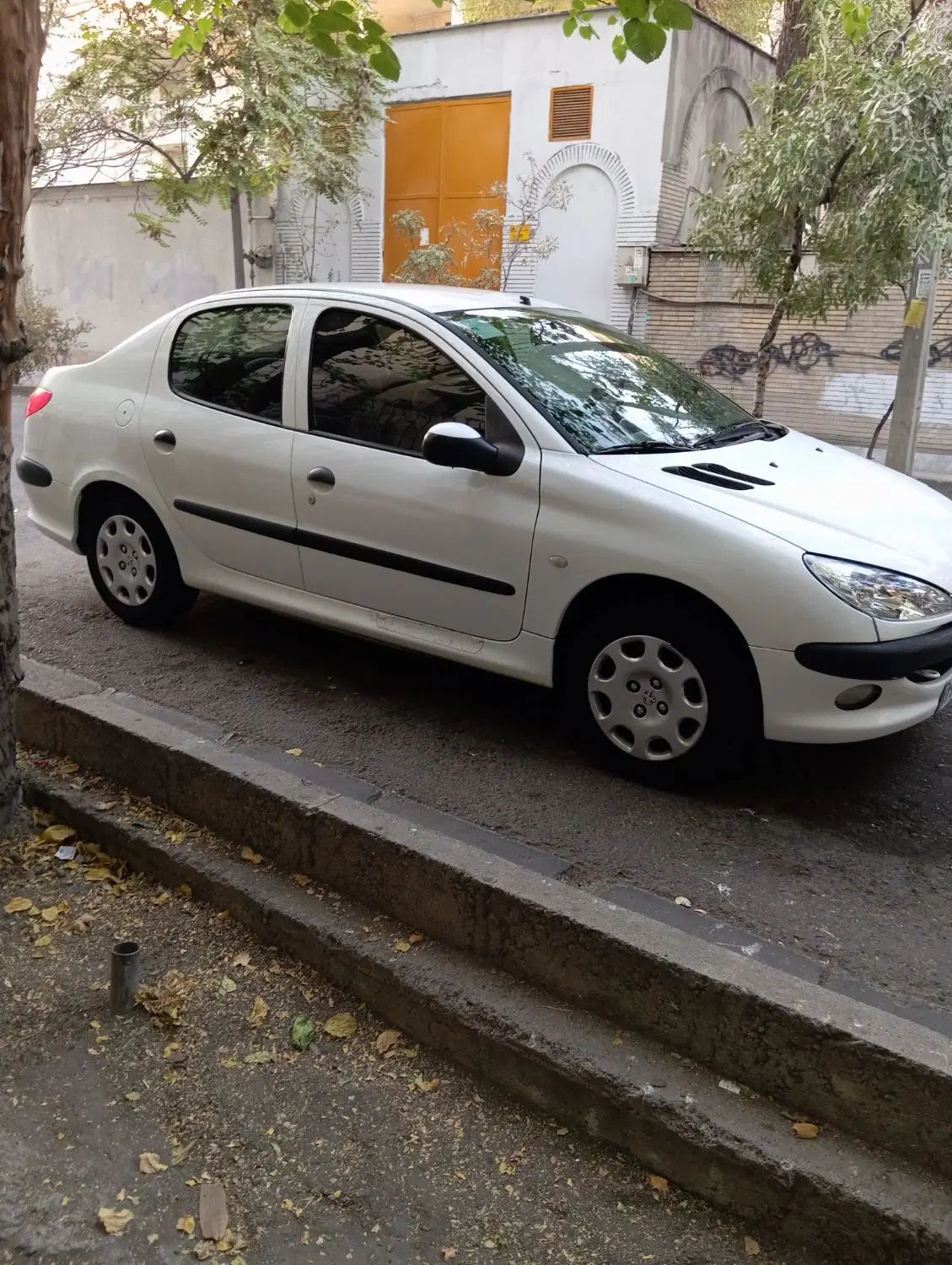 پژو ۲۰۶ صندوق دار v8 - 1398
