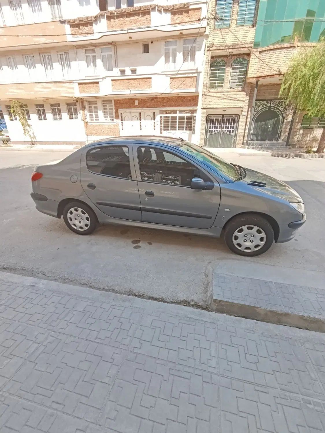 پژو ۲۰۶ صندوق دار v8 - 1389