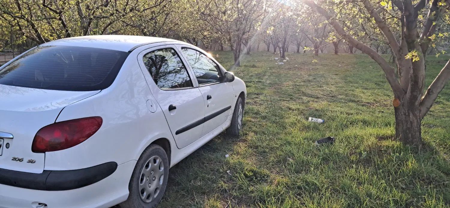 پژو ۲۰۶ صندوق دار v8 - 1396