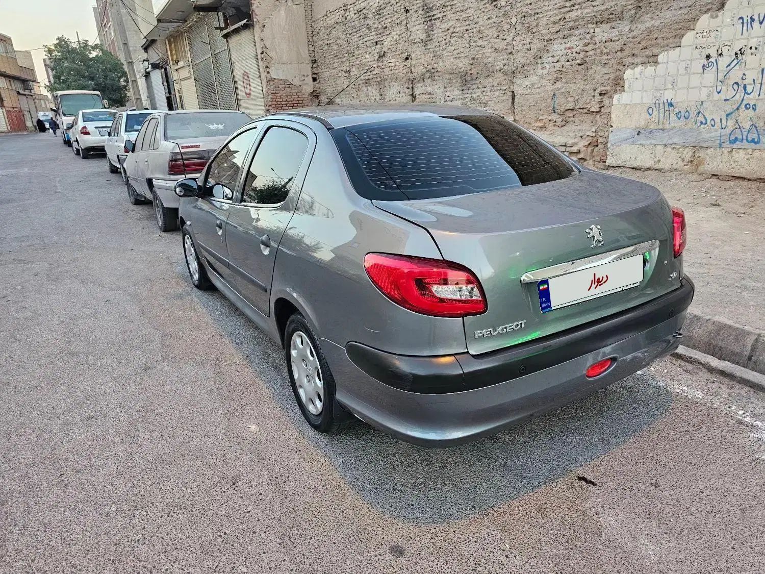پژو ۲۰۶ صندوق دار v8 - 1393