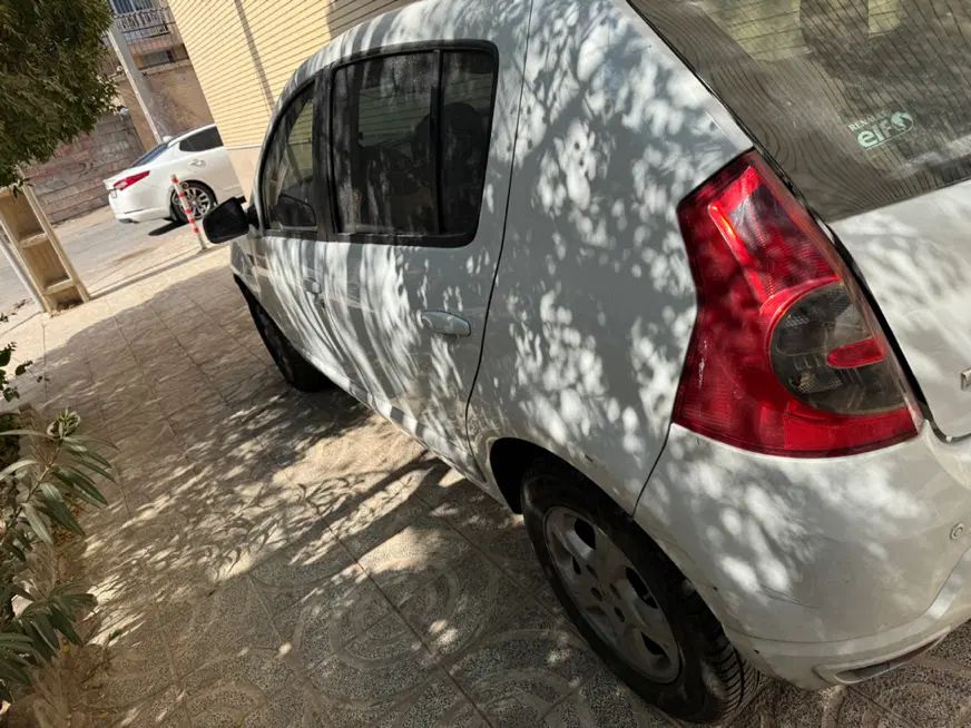 رنو ساندرو اتوماتیک - 1395