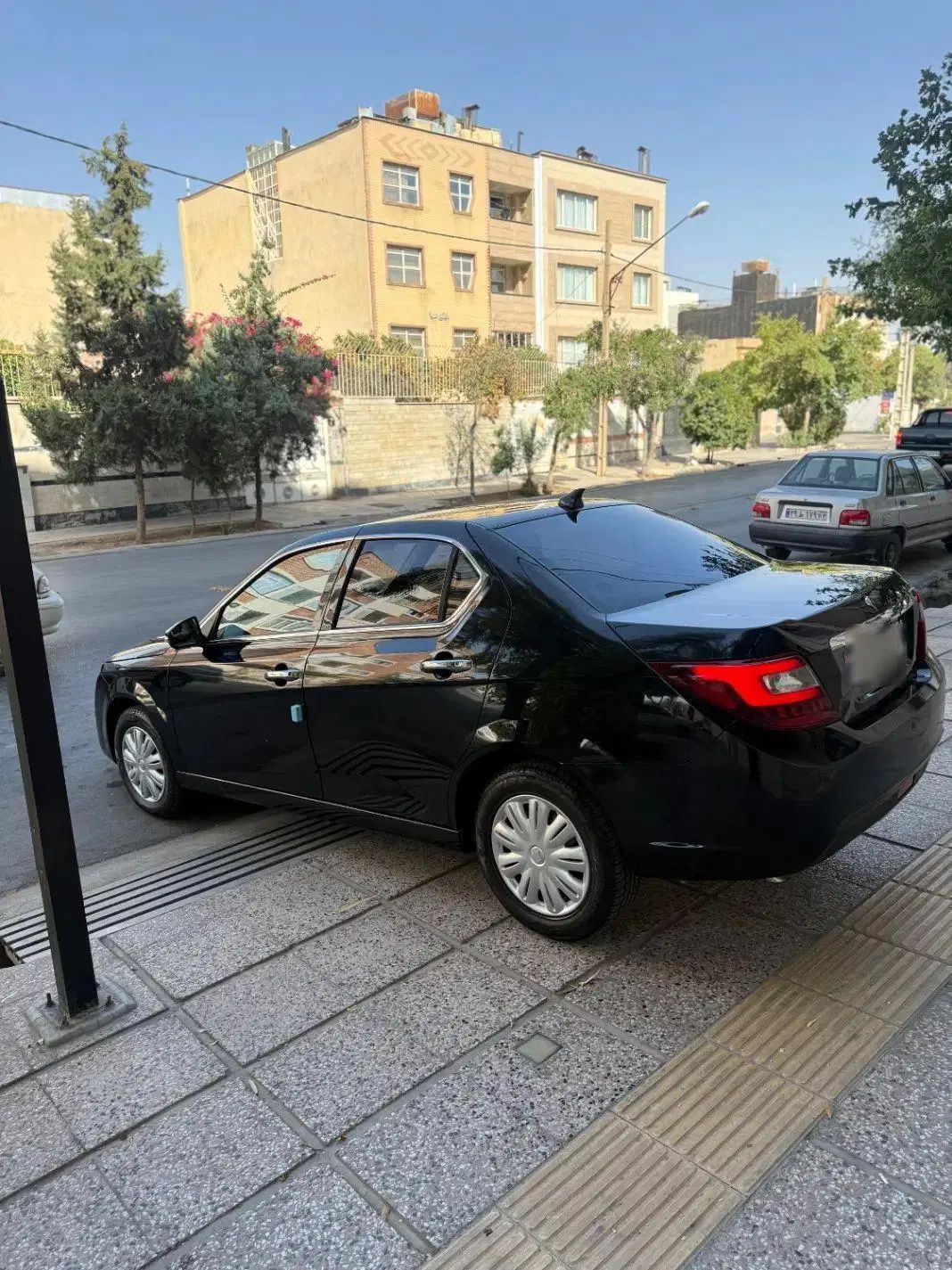 دنا پلاس ۵ دنده EF7 - 1402