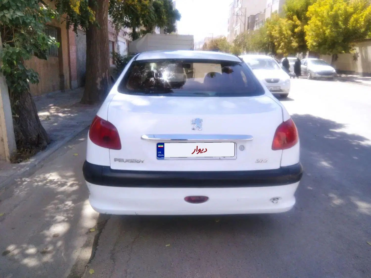 پژو ۲۰۶ صندوق دار v2 - 1392