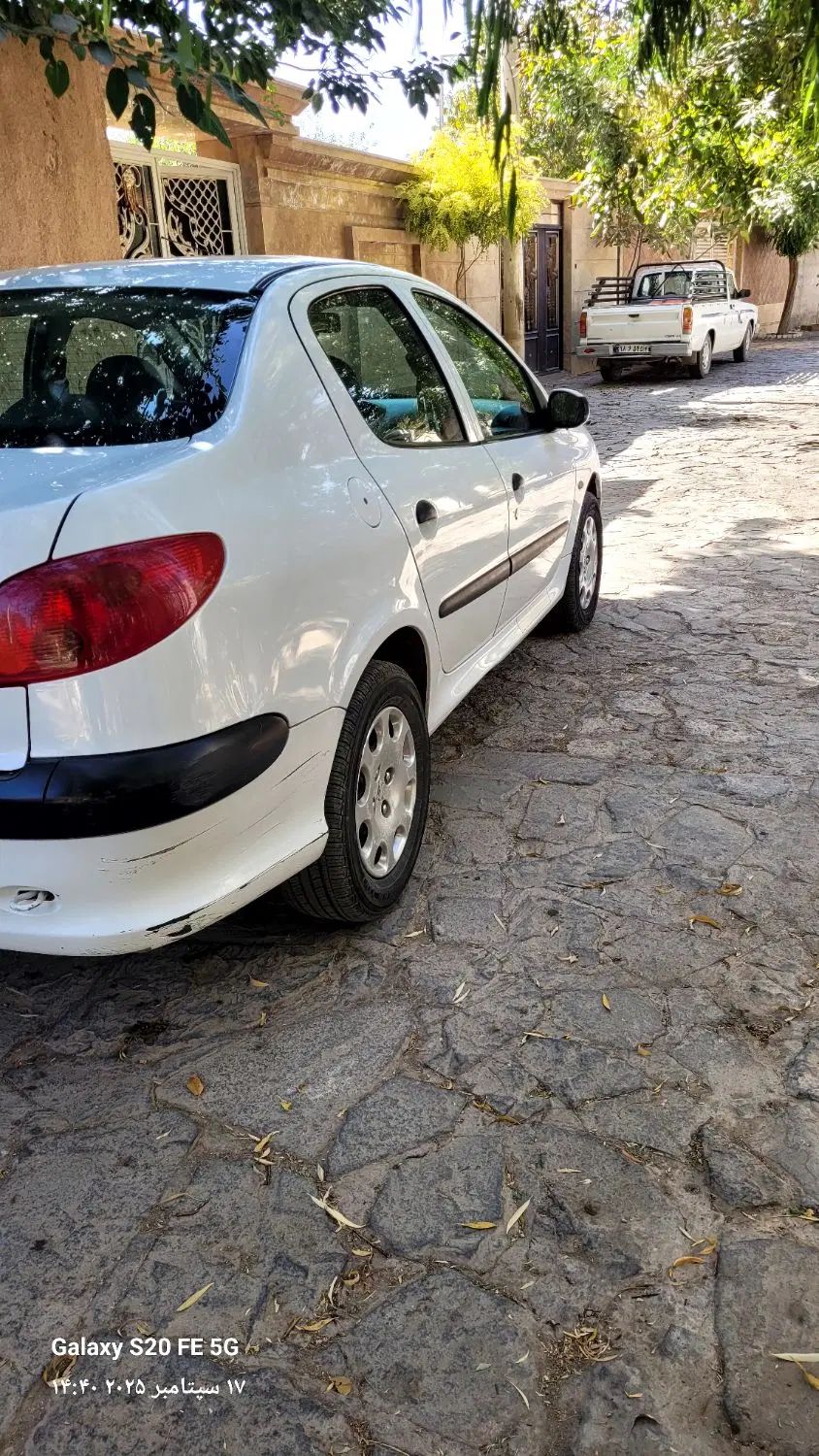 پژو ۲۰۶ صندوق دار v8 - 1397