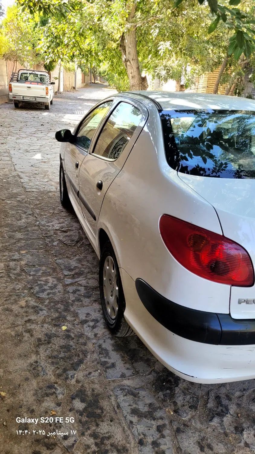 پژو ۲۰۶ صندوق دار v8 - 1397
